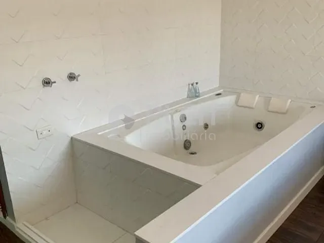 Sobrado 3 quartos e 5 banheiros, à venda, no bairro Vila Irmãos Arnoni em São Paulo