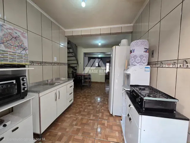 Sobrado com 100m² 2 quartos e 1 banheiro, à venda, no bairro Colônia Dona Luíza em Ponta Grossa