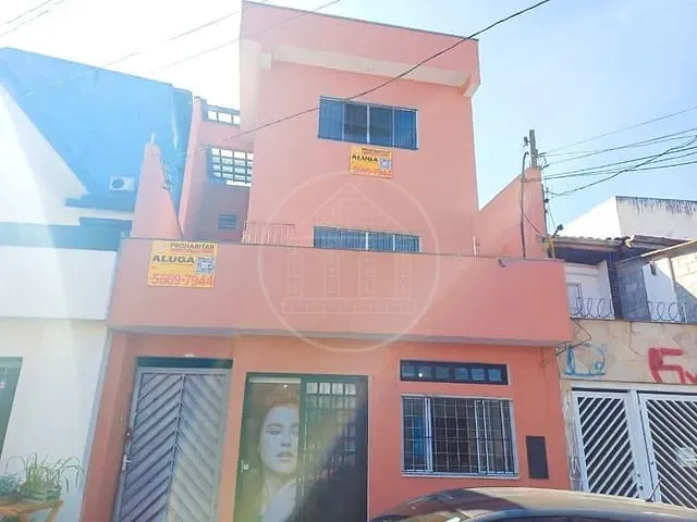 Sobrado com 250m², para alugar, no bairro Cidade Dutra em São Paulo