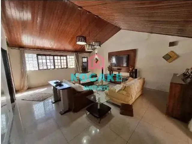 Sobrado com 252m² 3 quartos e 2 banheiros, à venda, no bairro Jardim Estoril em São José Dos Campos