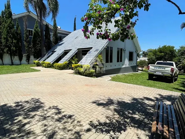 Sobrado com 1150m² 4 quartos e 3 banheiros, à venda, no bairro Santa Cruz em Guarapuava