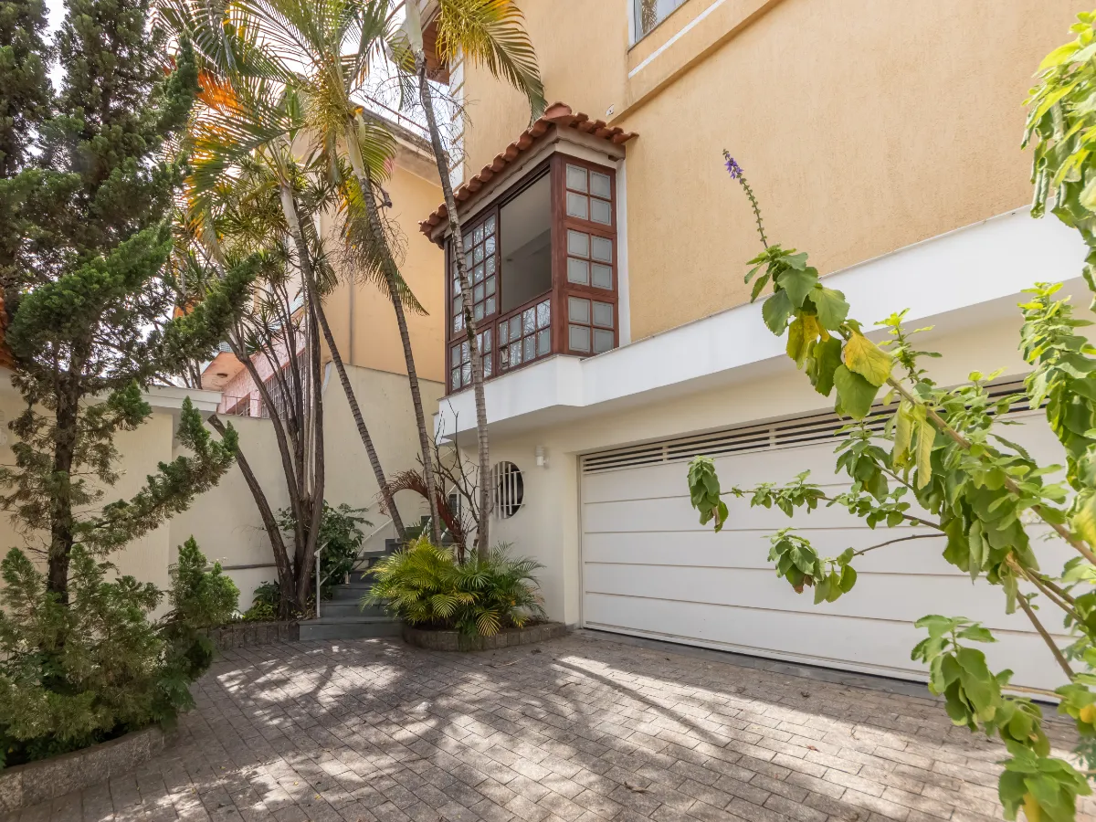 Sobrado para venda em Vila Nivi com 3 quartos, sendo 1 suíte , 208m²