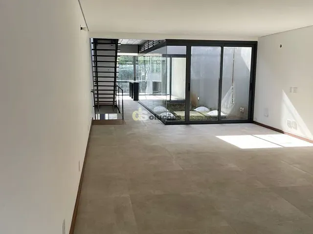 Sobrado 3 quartos e 5 banheiros, à venda, no bairro Vila Madalena em São Paulo