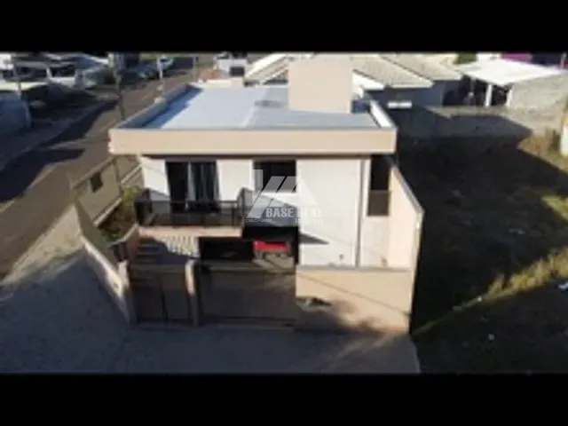 Sobrado 3 quartos e 2 banheiros, à venda, no bairro Boqueirão em Guarapuava