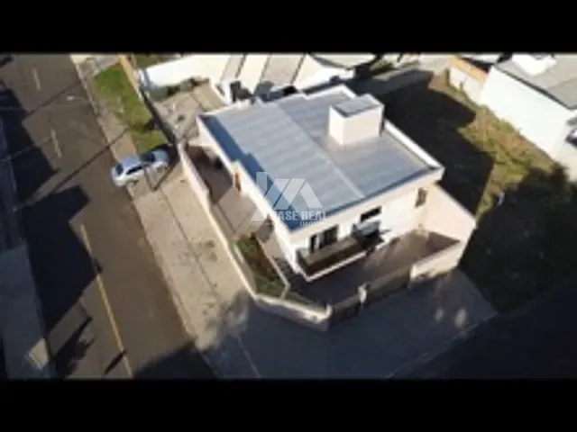 Sobrado 3 quartos e 2 banheiros, à venda, no bairro Boqueirão em Guarapuava
