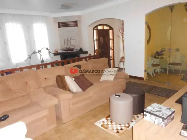 Sobrado com 180m² 3 quartos e 1 banheiro, à venda, no bairro Olímpico em São Caetano do Sul