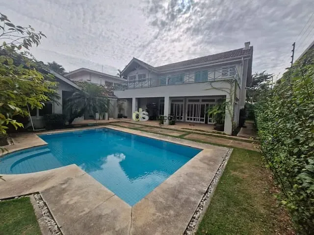 Sobrado com 583m² 4 quartos e 6 banheiros, à venda, no bairro Alto de Pinheiros em São Paulo