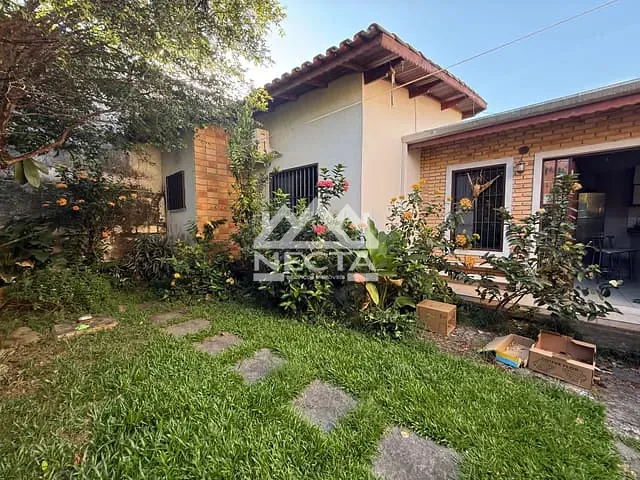 Sobrado com 300m² 3 quartos e 2 banheiros, à venda, no bairro Vila Atlântica em Caraguatatuba