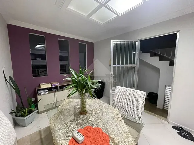 Sobrado com 125m² 2 quartos e 1 banheiro, à venda, no bairro Parque das Américas em Mauá