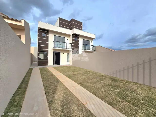 Sobrado com 195m² 3 quartos e 3 banheiros, à venda, no bairro Uvaranas em Ponta Grossa