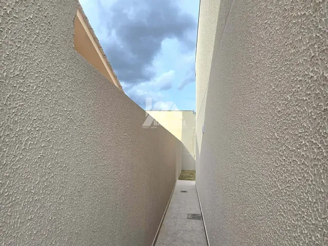 Sobrado com 195m² 3 quartos e 3 banheiros, à venda, no bairro Uvaranas em Ponta Grossa