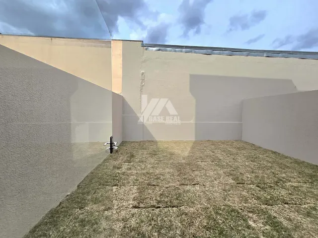 Sobrado com 195m² 3 quartos e 3 banheiros, à venda, no bairro Uvaranas em Ponta Grossa