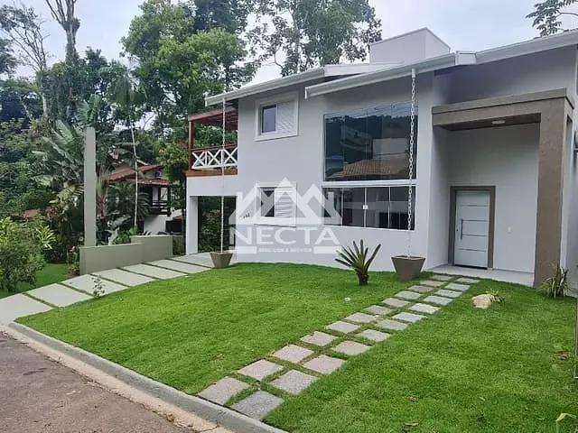 Sobrado com 360m² 3 quartos e 4 banheiros, à venda, no bairro Park Imperial em Caraguatatuba