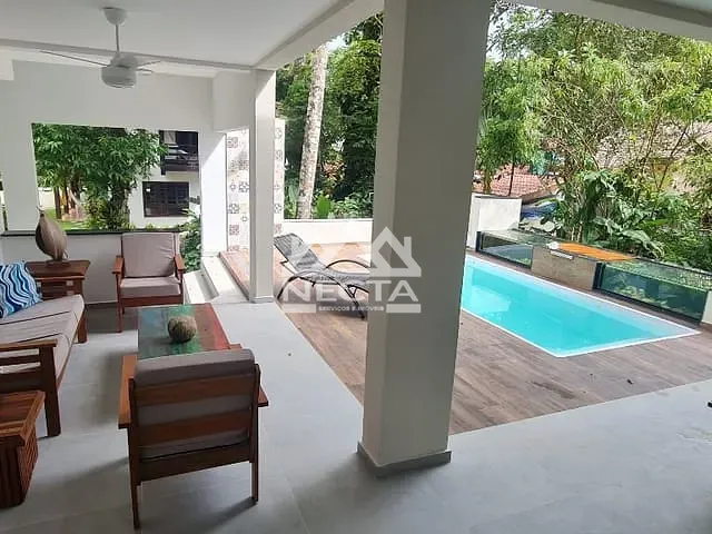 Sobrado com 360m² 3 quartos e 4 banheiros, à venda, no bairro Park Imperial em Caraguatatuba