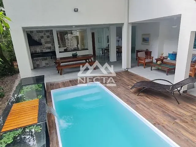 Sobrado com 360m² 3 quartos e 4 banheiros, à venda, no bairro Park Imperial em Caraguatatuba