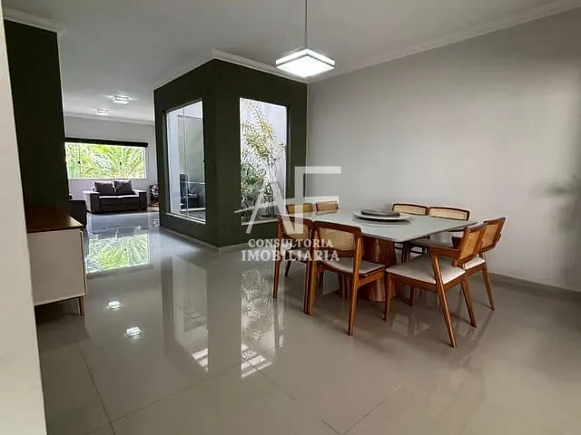Sobrado com 300m² 3 quartos e 4 banheiros, à venda, no bairro Jardim Hípica Pinheiro em Taubaté