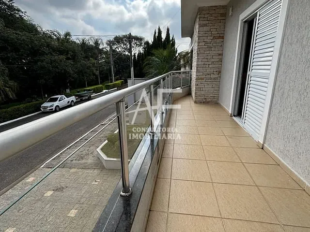 Sobrado com 300m² 3 quartos e 4 banheiros, à venda, no bairro Jardim Hípica Pinheiro em Taubaté
