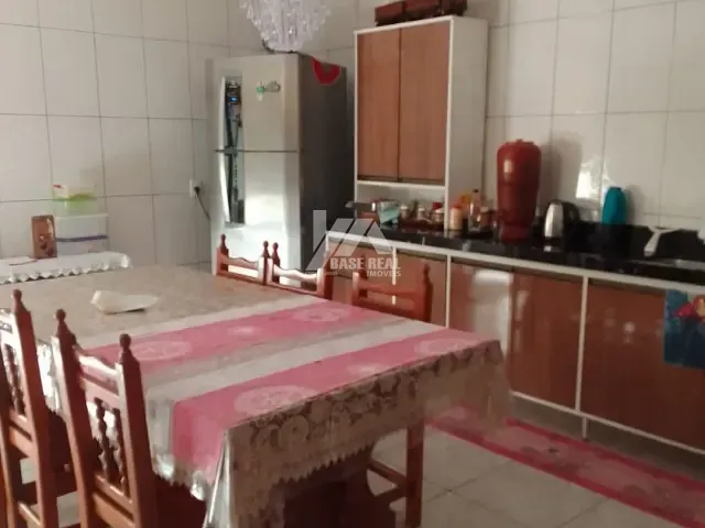 Sobrado com 160m² 3 quartos e 3 banheiros, à venda, no bairro Tatuquara em Curitiba
