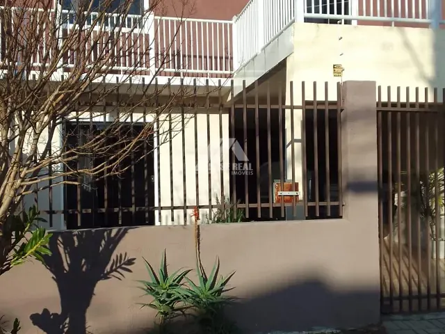 Sobrado com 160m² 3 quartos e 3 banheiros, à venda, no bairro Tatuquara em Curitiba