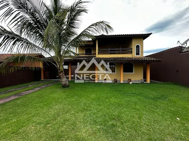 Sobrado com 380m² 3 quartos e 3 banheiros, à venda, no bairro Pontal de Santa Marina em Caraguatatuba