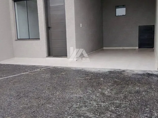 Sobrado com 154m² 3 quartos e 2 banheiros, à venda, no bairro Uvaranas em Ponta Grossa