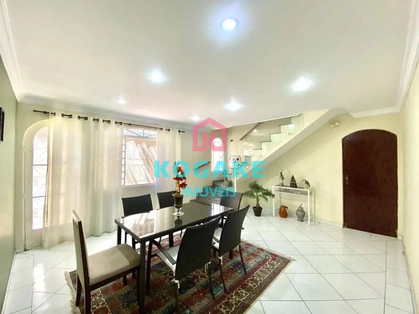 Sobrado, 3 quartos, 228 m² - Foto 3