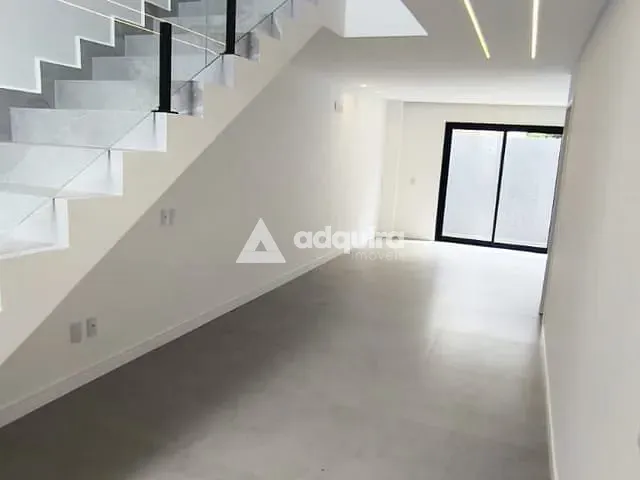 Sobrado 3 quartos e 4 banheiros, à venda, no bairro Jardim Carvalho em Ponta Grossa
