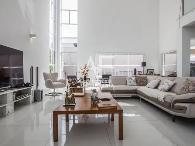 Sobrado com 691m² 5 quartos e 7 banheiros, à venda, no bairro Jardim das Nações em Taubaté