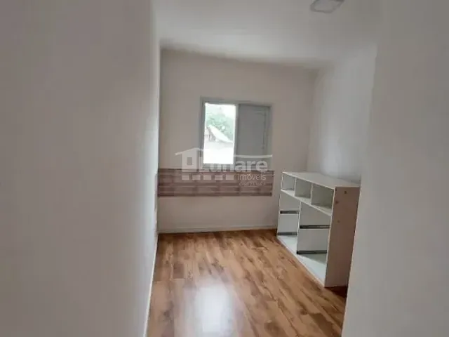 Sobrado 3 quartos e 2 banheiros, à venda, no bairro Parque Santana em Mogi das Cruzes