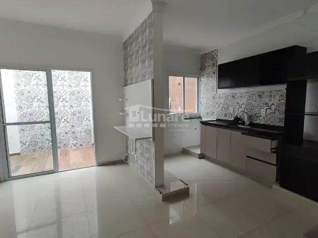 Sobrado 3 quartos e 2 banheiros, à venda, no bairro Parque Santana em Mogi das Cruzes