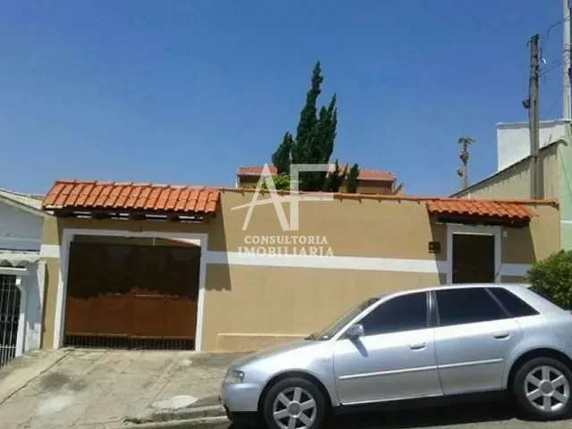 Sobrado com 250m² 3 quartos e 2 banheiros, à venda, no bairro Alto São Pedro em Taubaté