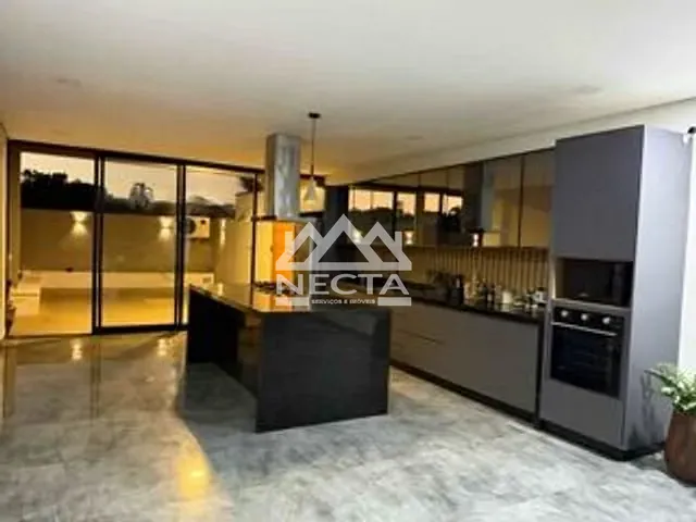 Sobrado com 250m² 3 quartos e 2 banheiros, à venda, no bairro Jardim Rio Claro em Caraguatatuba