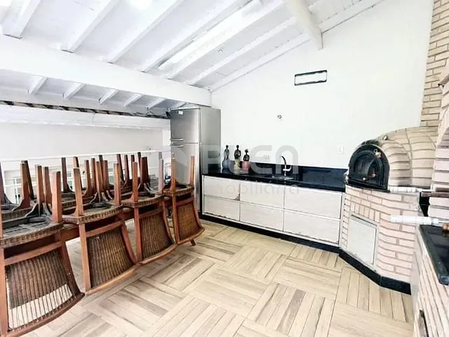 Sobrado 4 quartos e 6 banheiros, à venda, no bairro Vila Albertina em São Paulo
