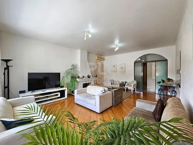 Sobrado 4 quartos e 5 banheiros, à venda, no bairro Jardim Leonor Mendes de Barros em São Paulo