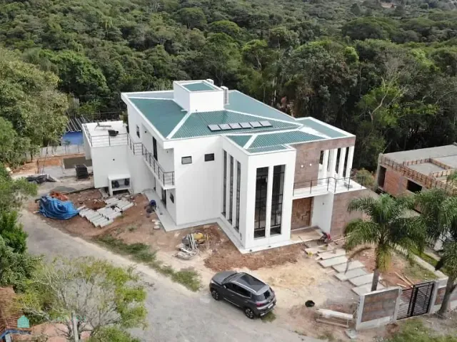 Sobrado com 1015m² 4 quartos e 7 banheiros, à venda, no bairro Puris em Ibiúna