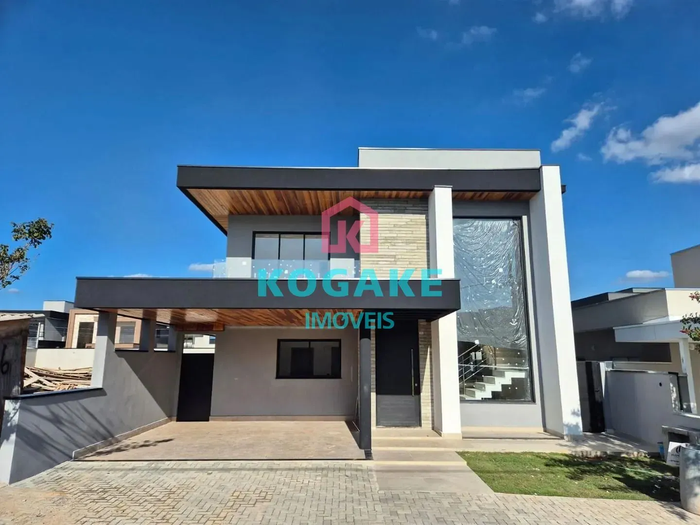 Sobrado, 4 quartos, 256 m² - Foto 1
