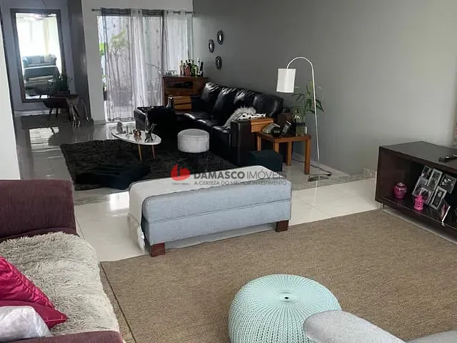 Sobrado com 188m² 4 quartos e 2 banheiros, à venda, no bairro Barcelona em São Caetano do Sul