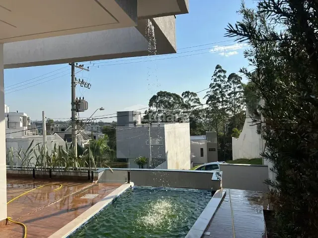 Sobrado com 262m² 3 quartos e 4 banheiros, à venda, no bairro Cézar de Souza em Mogi das Cruzes