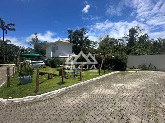Sobrado com 89m² 3 quartos e 3 banheiros, à venda, no bairro Maresias em São Sebastião