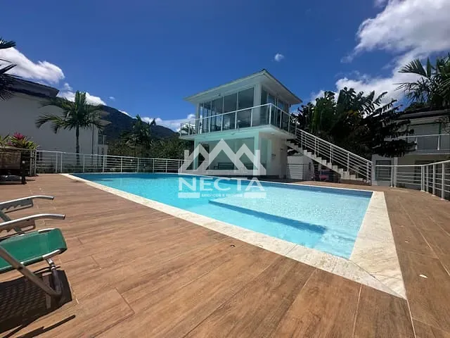 Sobrado com 89m² 3 quartos e 3 banheiros, à venda, no bairro Maresias em São Sebastião