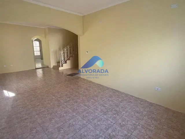 Sobrado com 250m² 6 quartos e 6 banheiros, à venda ou para alugar, no bairro Jardim das Indústrias em São José dos Campos