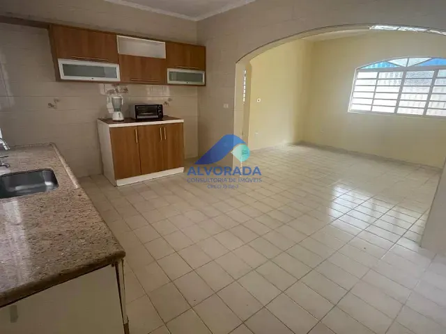 Sobrado com 250m² 6 quartos e 6 banheiros, à venda ou para alugar, no bairro Jardim das Indústrias em São José dos Campos