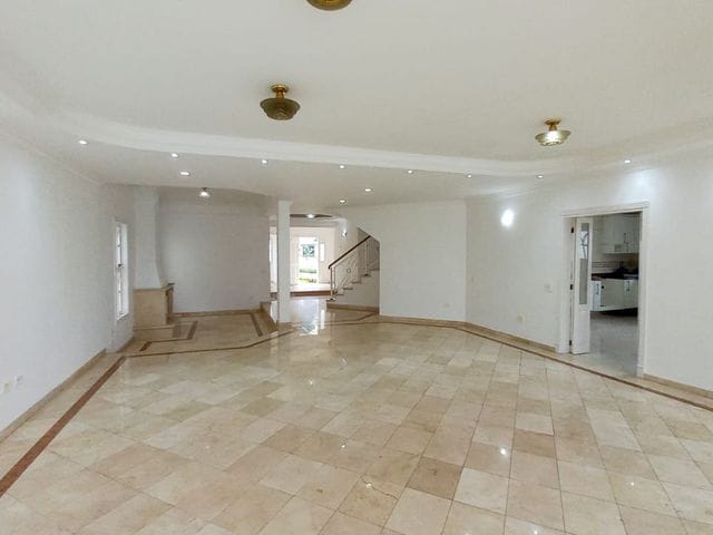 Sobrado com 723m² 4 quartos e 6 banheiros, à venda, no bairro Tamboré em Santana de Parnaíba