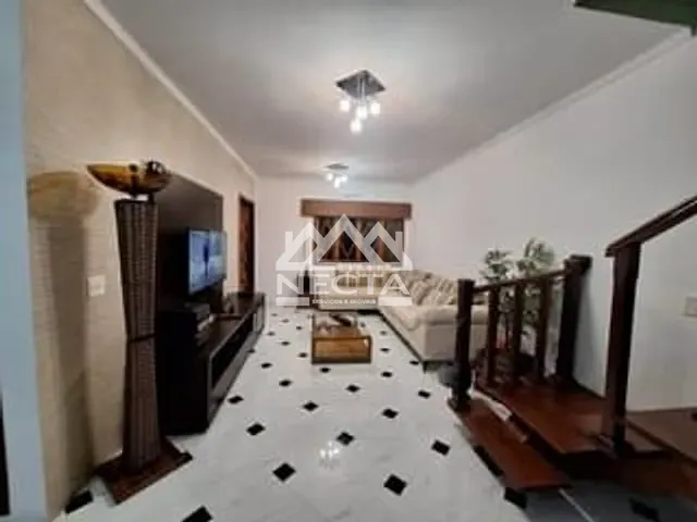 Sobrado com 182m² 2 quartos e 4 banheiros, à venda, no bairro Sumaré em Caraguatatuba