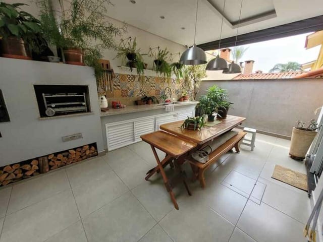 Sobrado 3 quartos e 4 banheiros, à venda, no bairro Vila Carrão em São Paulo