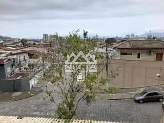 Sobrado com 420m² 4 quartos e 3 banheiros, à venda, no bairro Jardim California em Caraguatatuba
