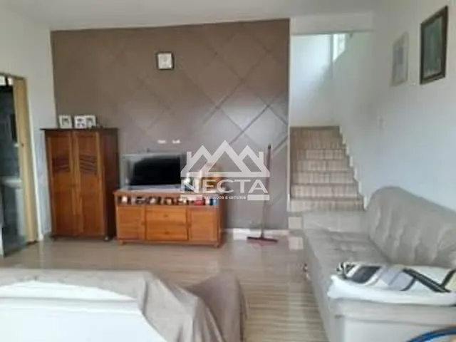 Sobrado com 420m² 4 quartos e 3 banheiros, à venda, no bairro Jardim California em Caraguatatuba
