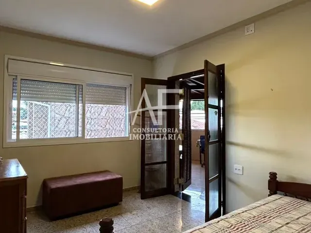 Sobrado com 203m² 2 quartos e 2 banheiros, à venda, no bairro Jardim Maria Augusta em Taubaté
