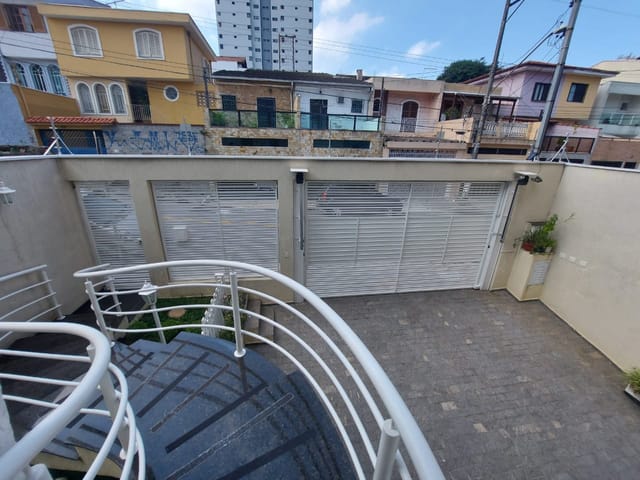 Sobrado com 250m² 3 quartos e 5 banheiros, à venda, no bairro Santa Terezinha em São Bernardo do Campo