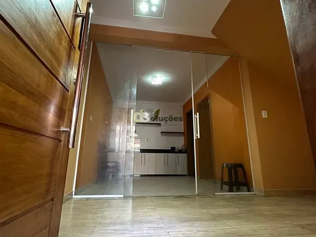 Sobrado 4 quartos e 4 banheiros, à venda, no bairro Parque São Domingos em São Paulo